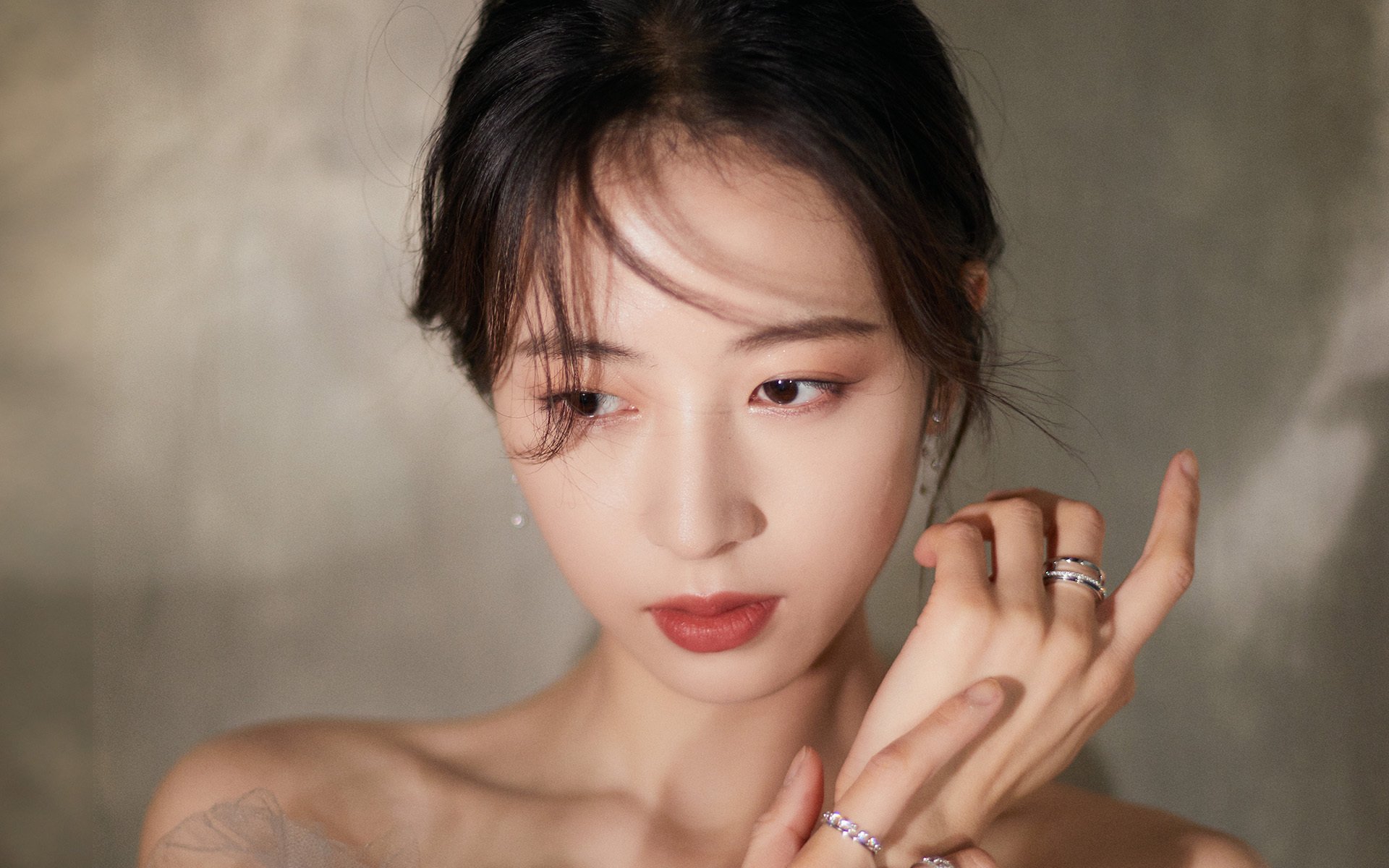 开云体育平台APP-时空交错的双重奇迹，伊布神话与韩国科技足球的平行绽放